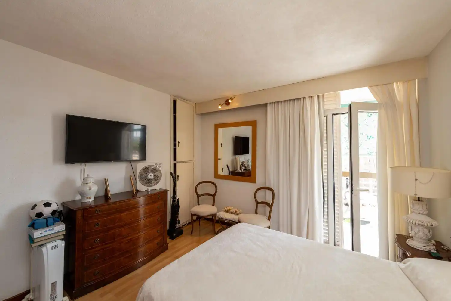 Habitación de Piso en venta en Alicante / Alacant con Jardín privado, Terraza y Piscina comunitaria