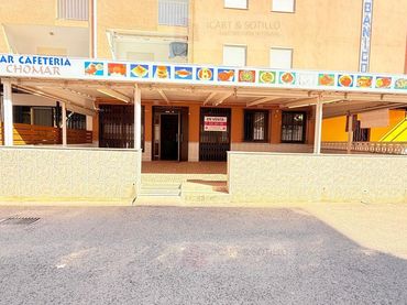 Local comercial en venda a Avenida del Papa Luna