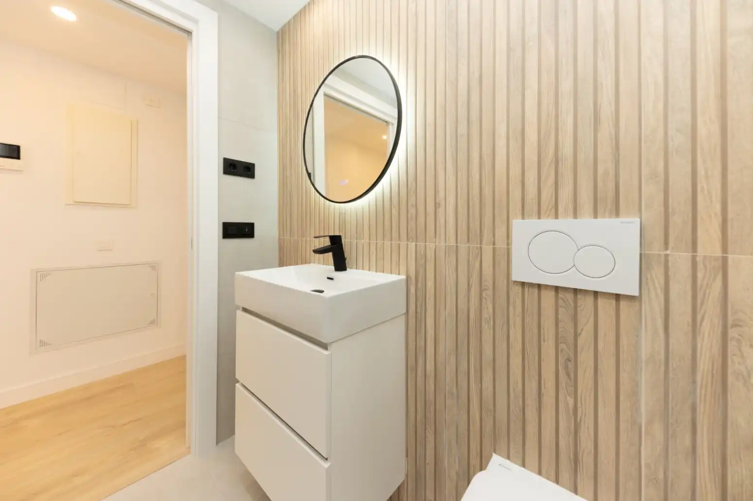 Bathroom of Flat for sale in Gavà  with Terrace and Balcony