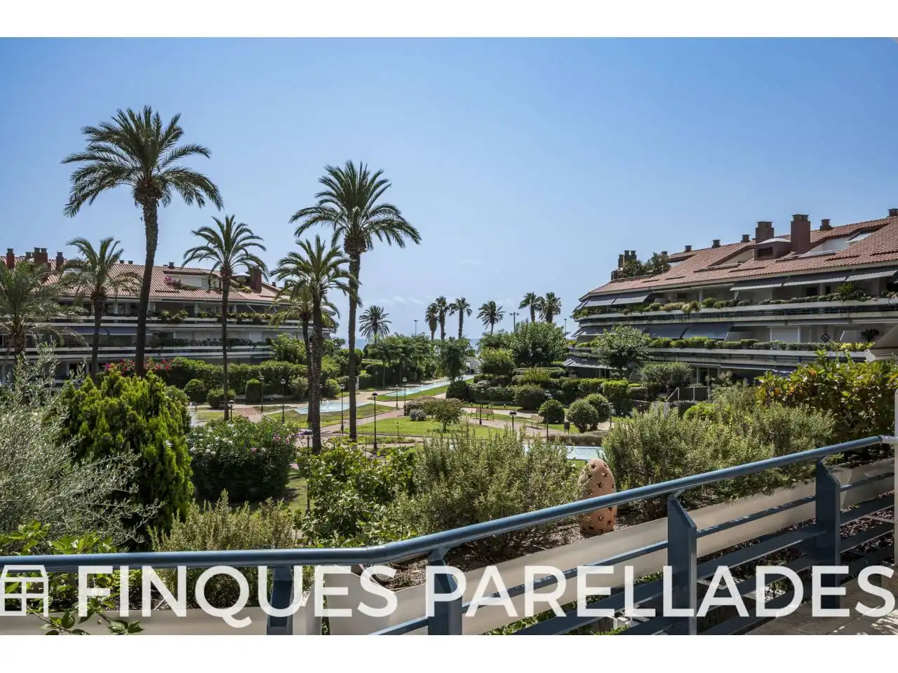 Garden of Flat for sale in Sitges  with Air Conditioner, Heating and Terrace