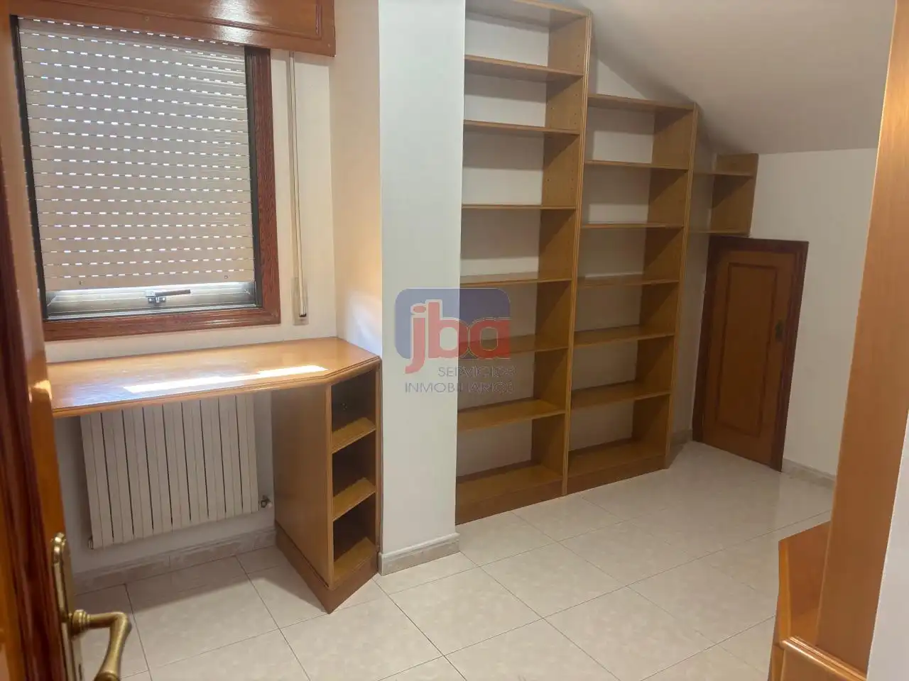 Dormitori de Casa o xalet en venda en Ourense Capital  amb Calefacció, Jardí privat i Terrassa