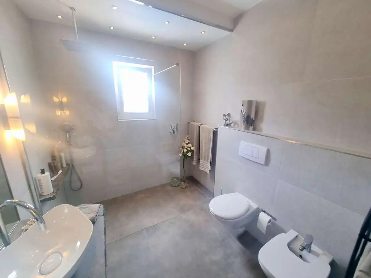 Bathroom of Houses for sale in Tías  with Air Conditioner, Private garden and Terrace
