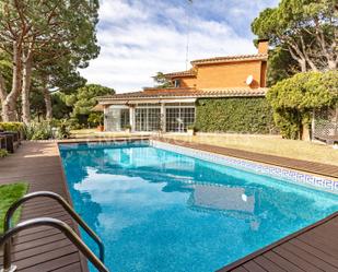 Jardí de Casa o xalet de lloguer en Cabrils amb Aire condicionat, Calefacció i Jardí privat