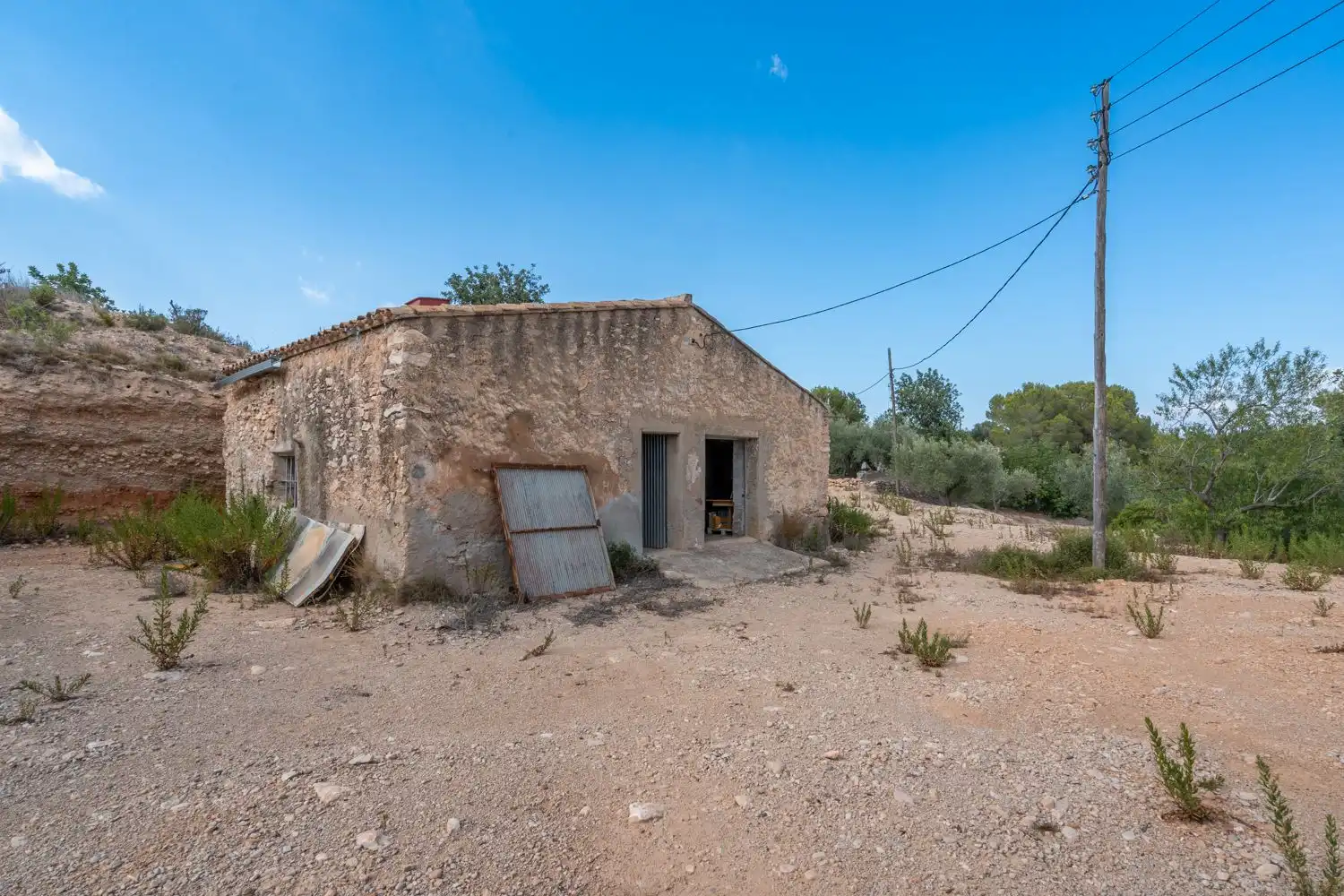 Vista exterior de Casa o xalet en venda en Tortosa amb Traster, Piscina i Moblat