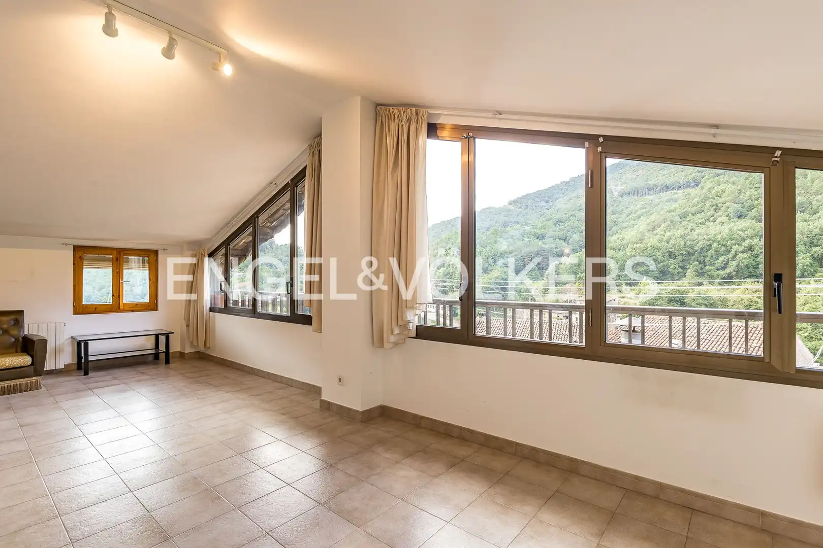 Houses for sale in Carrer Major, Cercs
