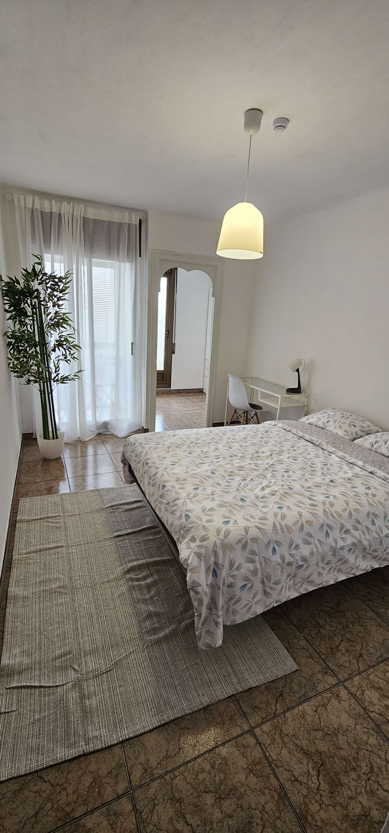 Bedroom of Flat to share in  Barcelona Capital  with Air Conditioner, Heating and Terrace