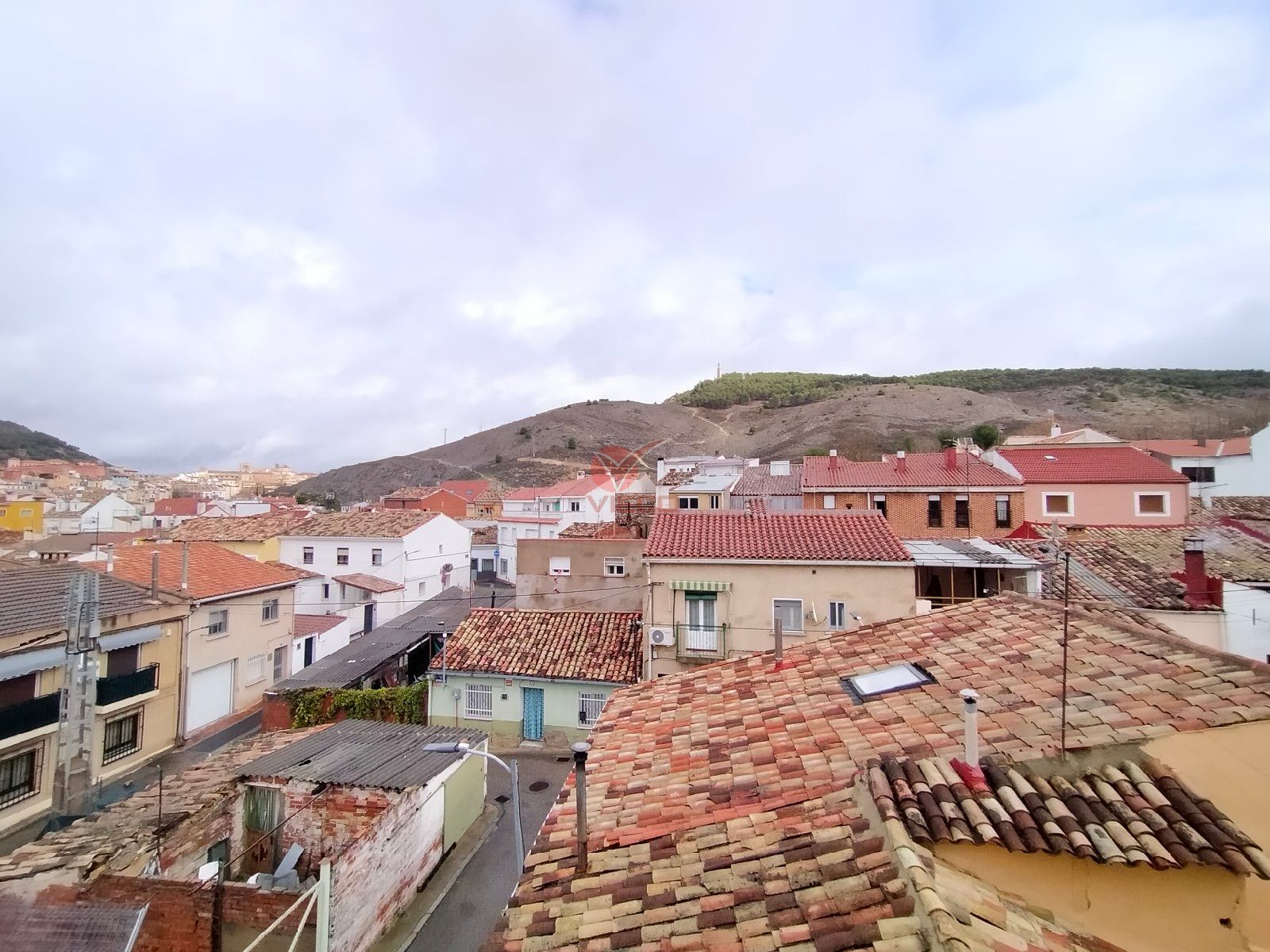 Vista exterior de Casa o xalet en venda en Cuenca Capital amb Calefacció, Terrassa i Traster