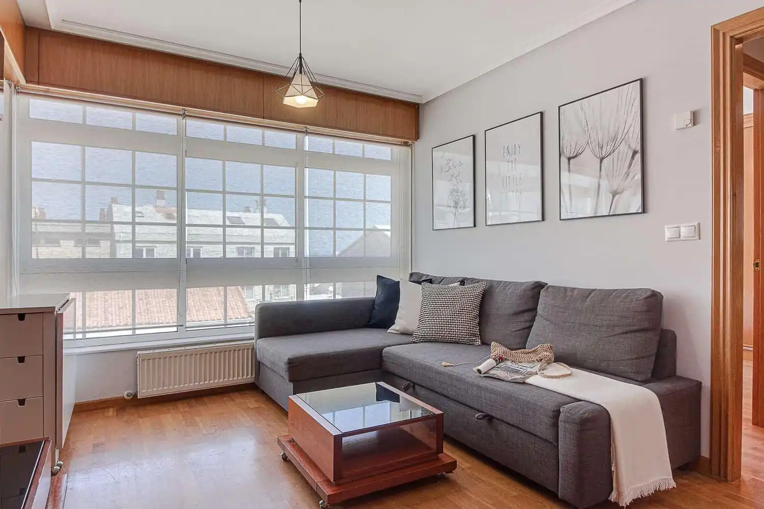 Living room of Flat for sale in A Coruña Capital   with Air Conditioner and Storage room