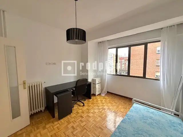Habitación de Piso de alquiler en Madrid con Aire acondicionado, Calefacción y Parquet