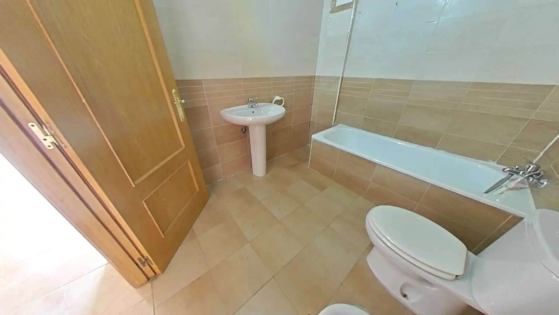 Baño de Piso en venta en Miguelturra con Calefacción