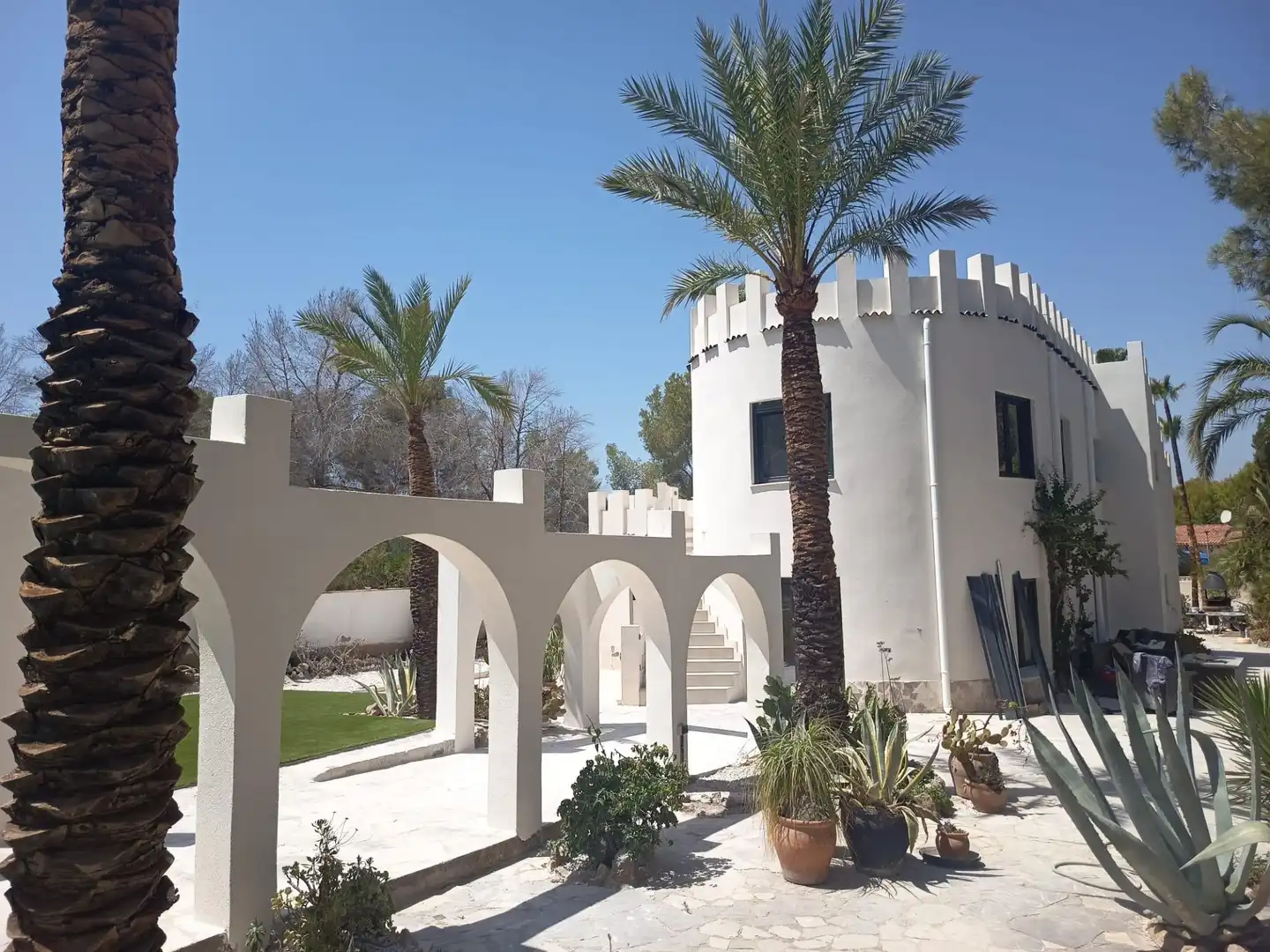 Vista exterior de Casa o chalet en venta en L'Alfàs del Pi con Aire acondicionado, Jardín privado y Terraza