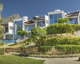 Exterior view of Single-family semi-detached to rent in Marbella  with Air Conditioner, Terrace and Storage room