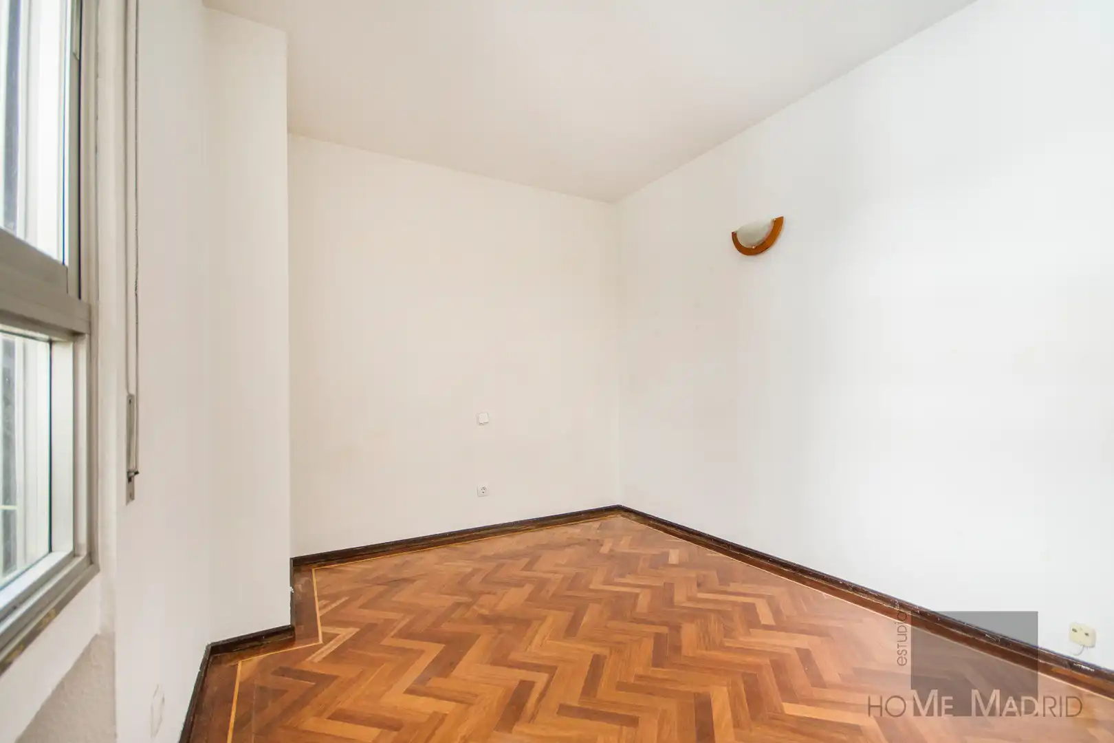 Bedroom of Flat for sale in Madrid  with Air Conditioner, Heating and Parquet flooring