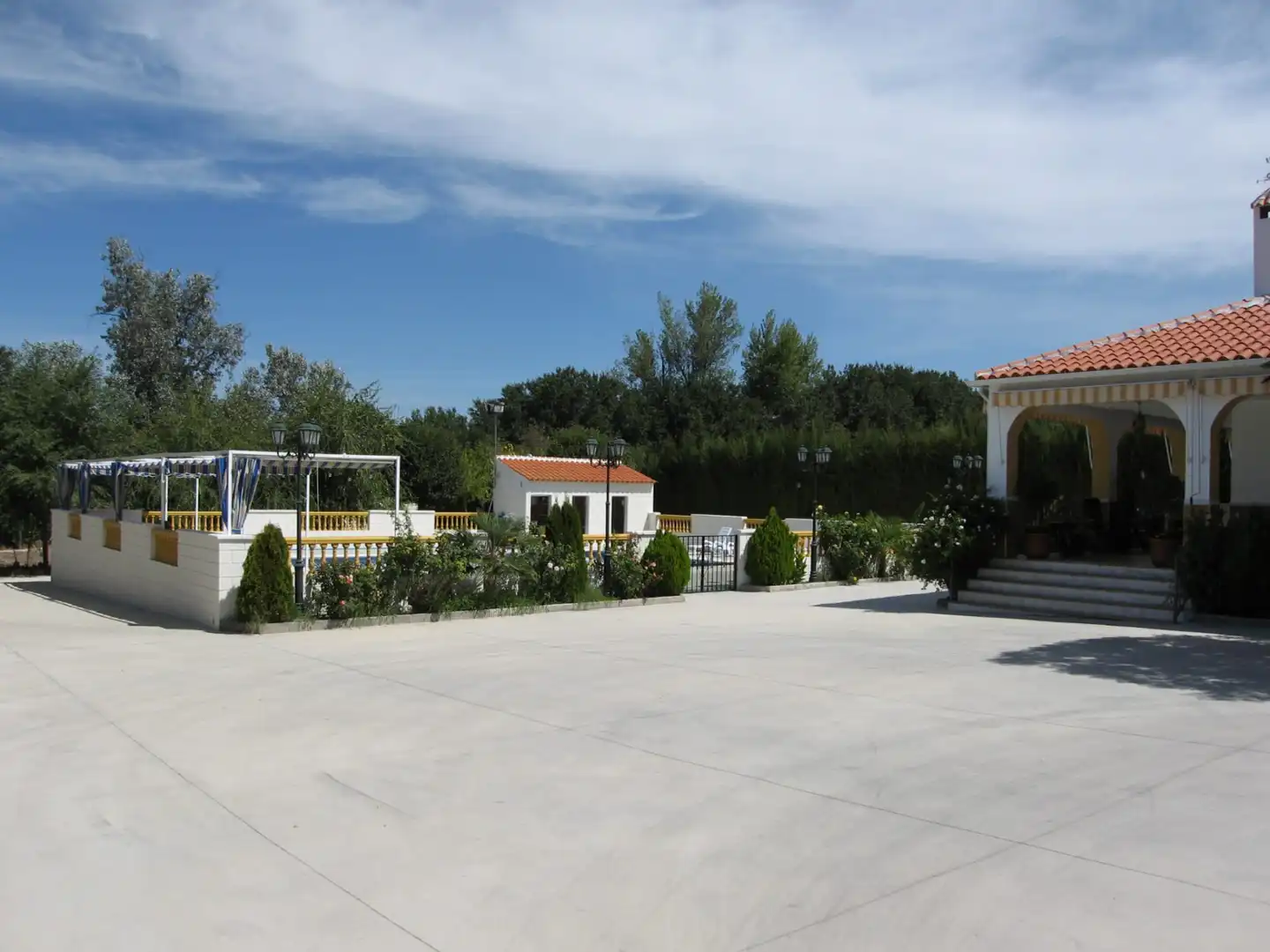 Country homes for sale in Lucena  with Air Conditioner, Private garden and Swimming Pool