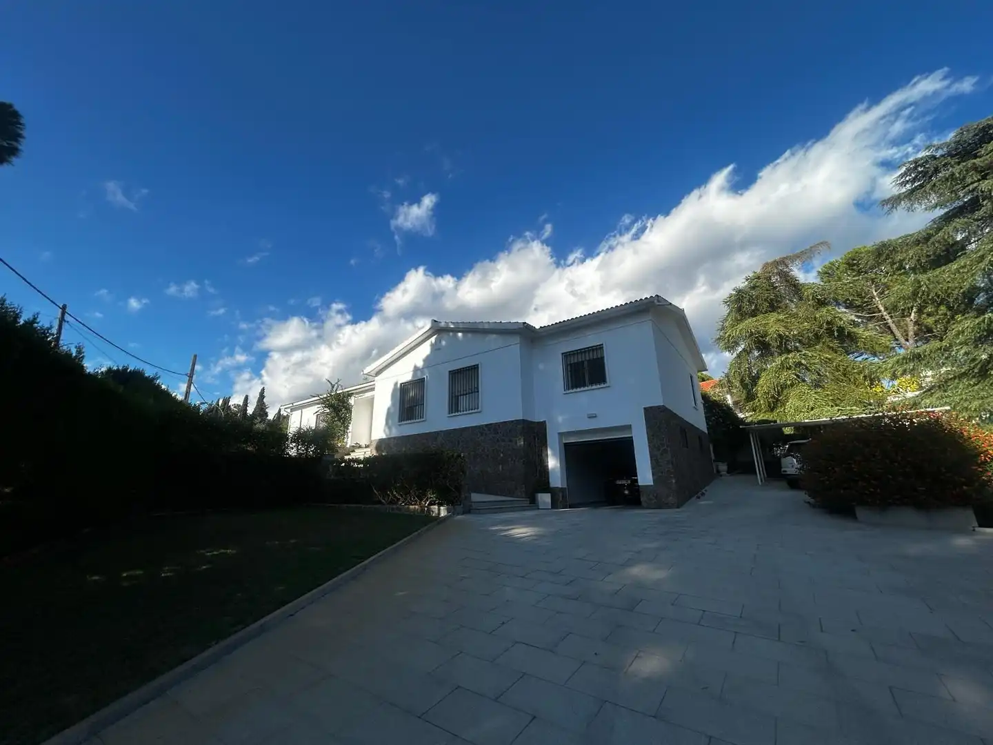 Vista exterior de Casa o xalet en venda en Córdoba amb Aire condicionat