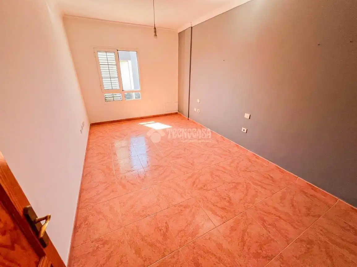 Casa aparellada en venda a Cruce de Arinaga, imagen 4
