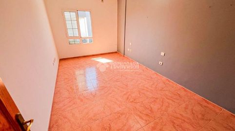 Foto 4 de Casa adosada en venta en Cruce de Arinaga, Agüimes