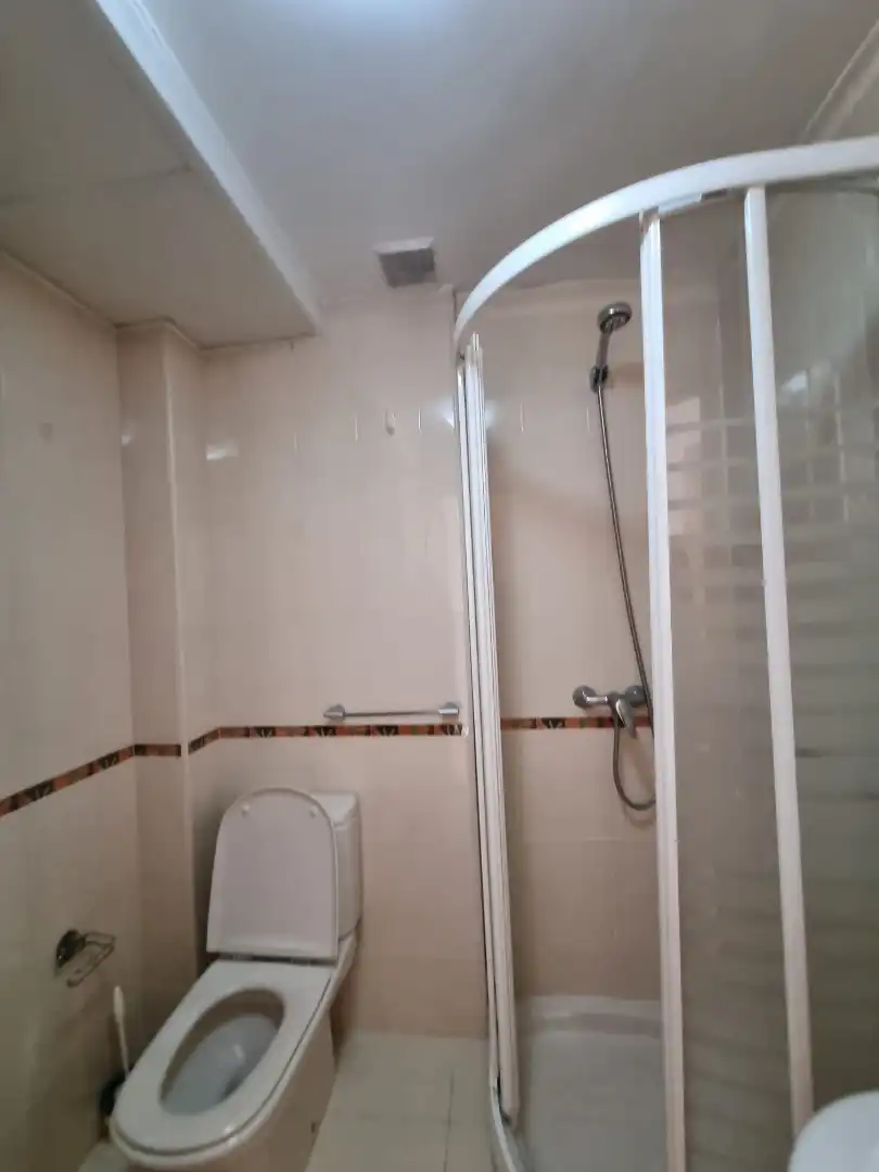 Bany de Pis en venda en Madrid amb Calefacció i Balcó