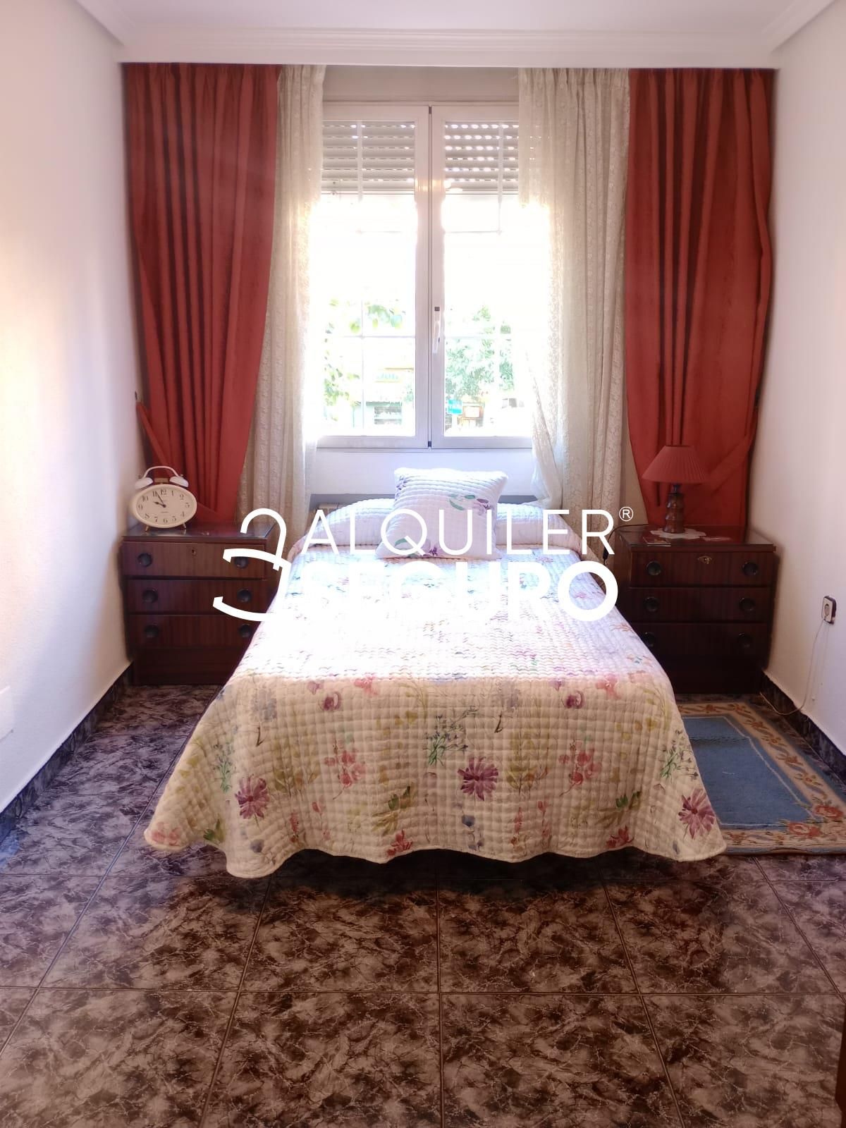 Bedroom of Flat to rent in  Madrid Capital  with Heating and Furnished