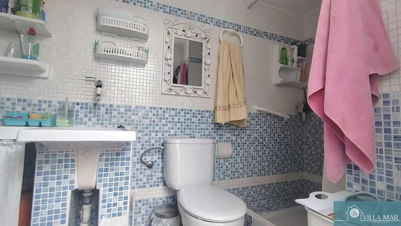 Bathroom of Houses for sale in Rota