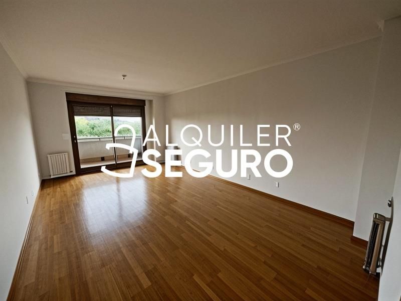 Dormitori de Pis de lloguer en Alcorcón amb Aire condicionat, Calefacció i Terrassa