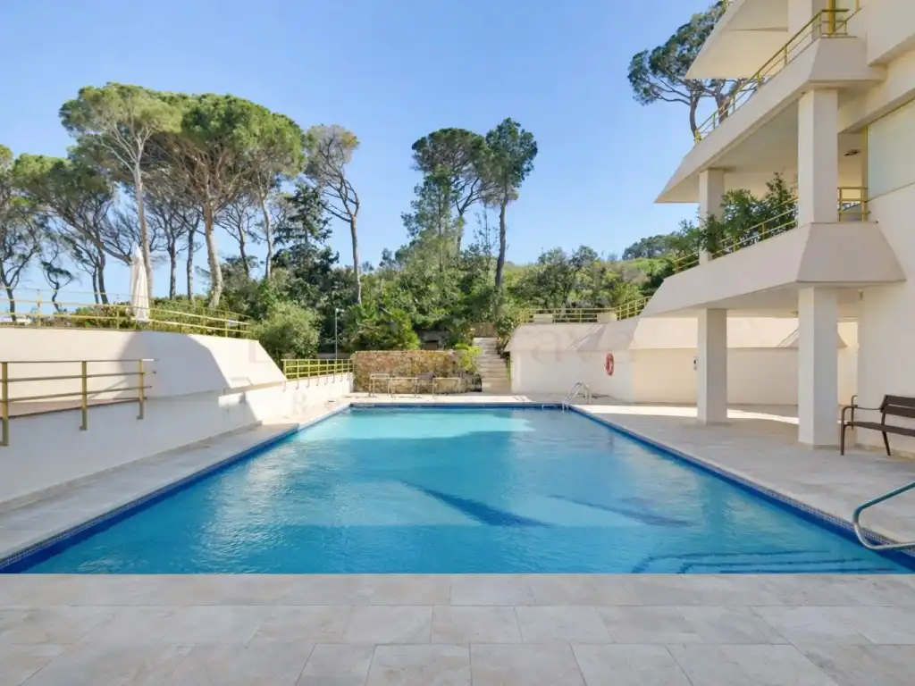 Schwimmbecken von Wohnungen zum Verkauf in Castell d'Aro, Platja d'Aro i s'Agaró