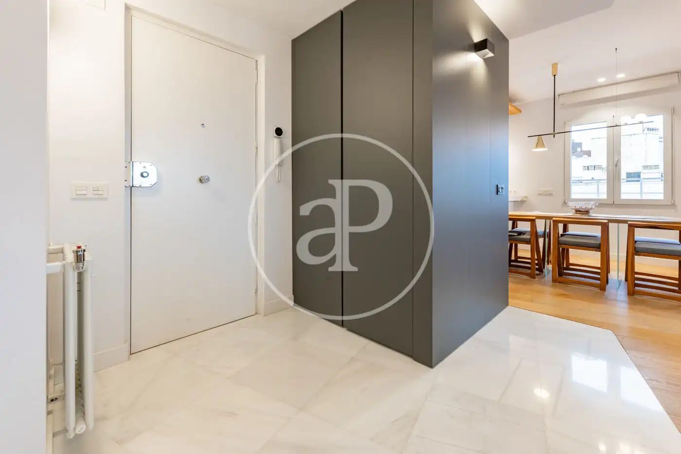 Wohnung zum Verkauf in Madrid mit Klimaanlage, Heizung und Terrasse