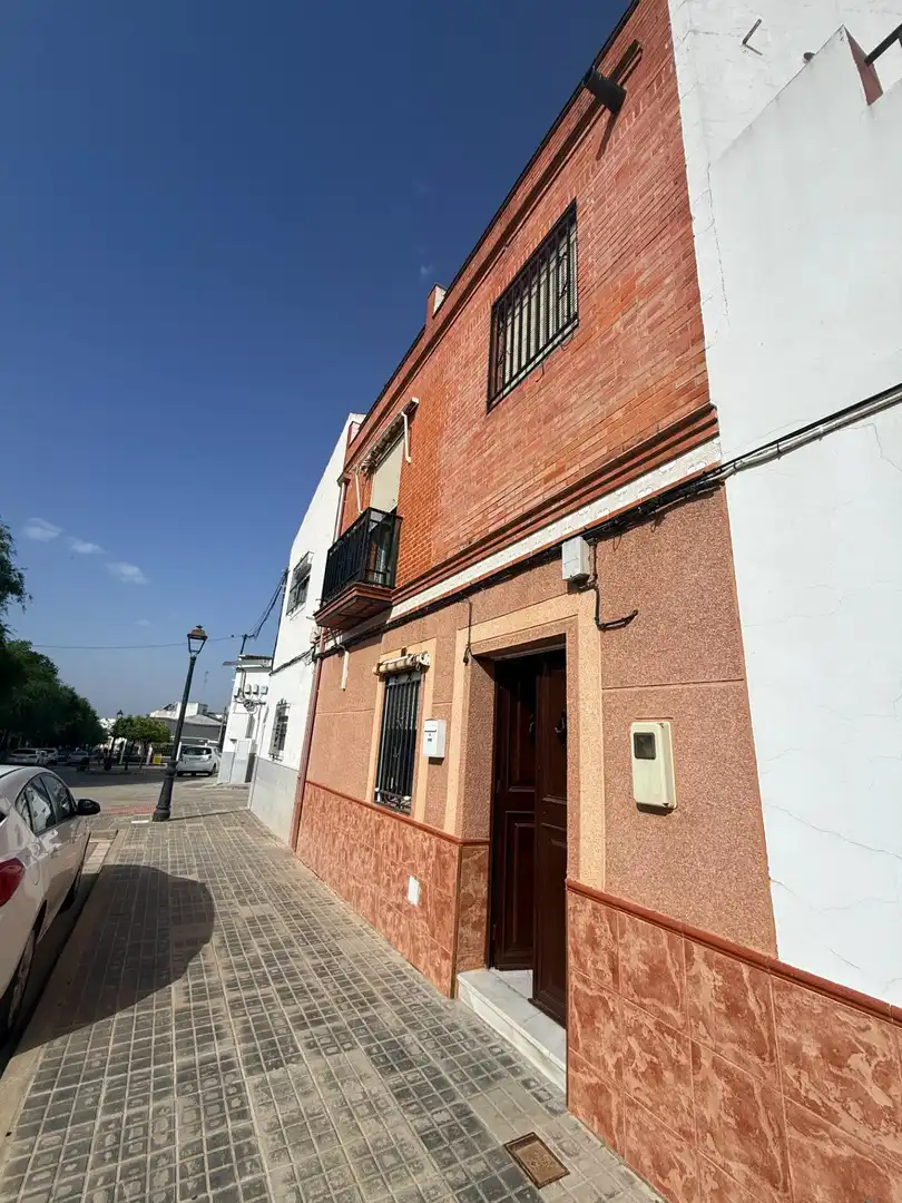 Vista exterior de Casa o xalet en venda en Fuentes de Andalucía