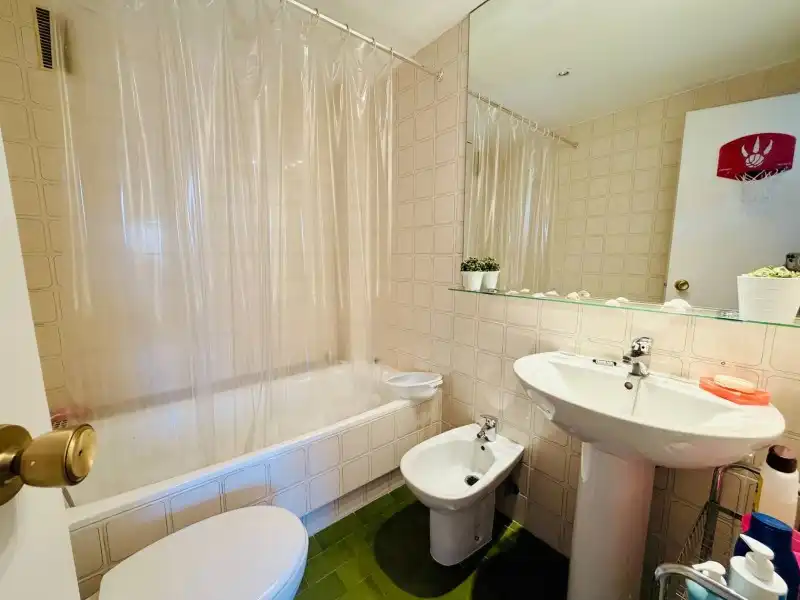 Baño de Piso en venta en Las Rozas de Madrid con Aire acondicionado, Calefacción y Parquet