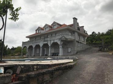 Casa amb piscina en venda a San Cibrao das Viñas