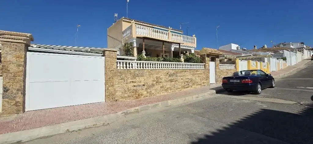 Casa o chalet en venta en El Alamillo