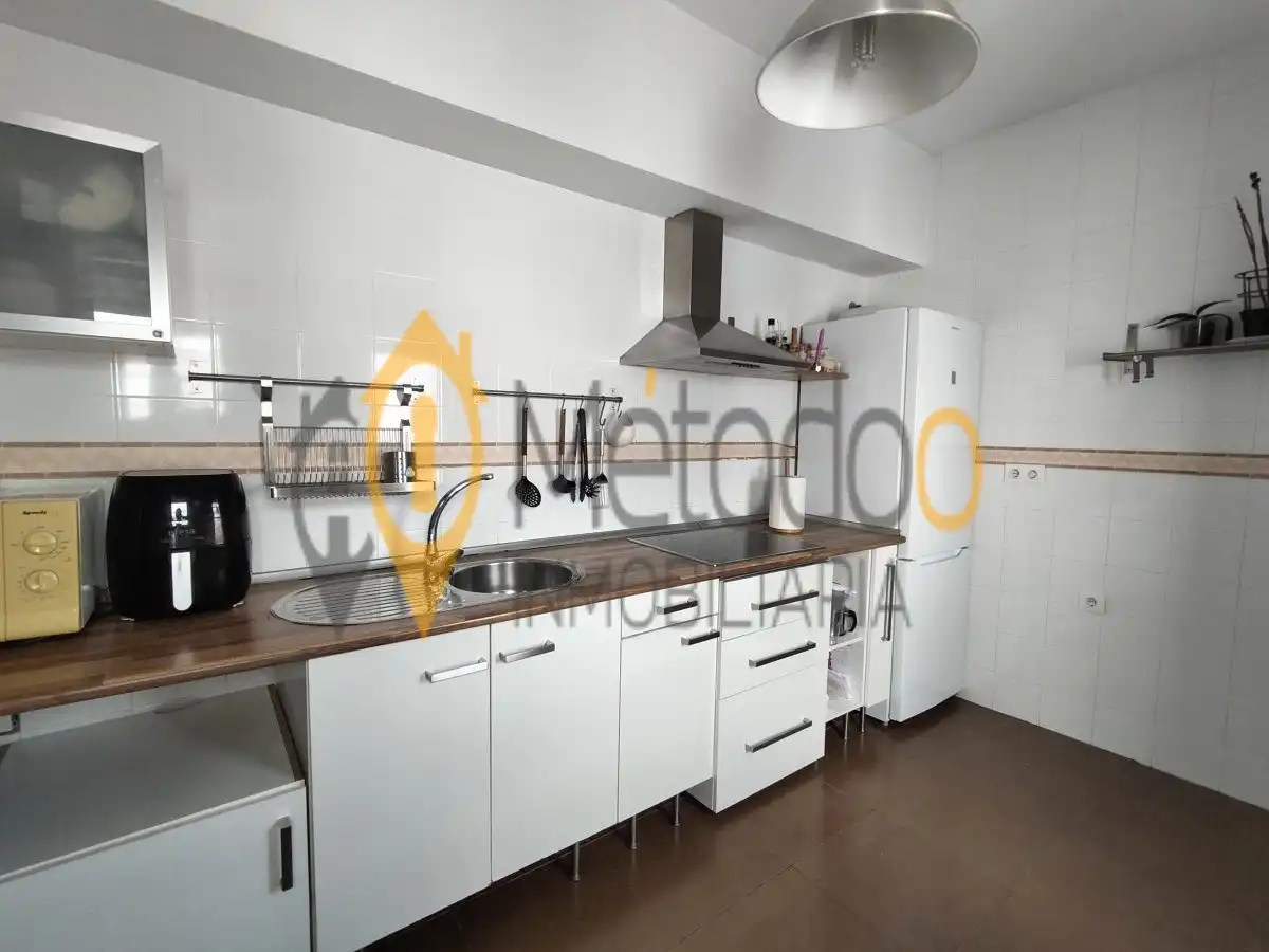 Cocina de Casa adosada en venta en La Rinconada con Terraza y Trastero