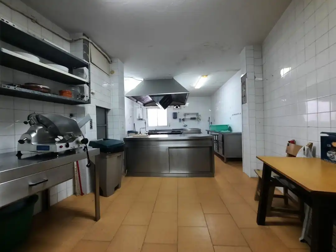 Cuina de Casa o xalet en venda en Escalona amb Aire condicionat i Calefacció