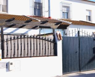 Exterior view of Single-family semi-detached for sale in  Huelva Capital  with Air Conditioner and Terrace
