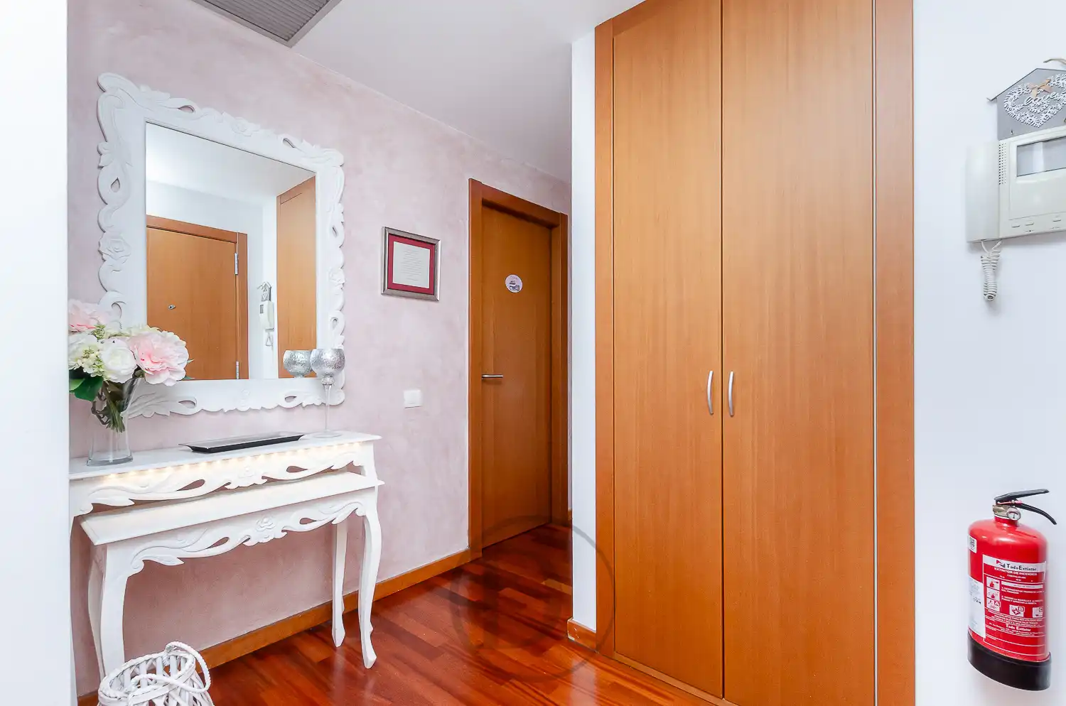 Wohnung zum Verkauf in Esplugues de Llobregat mit Klimaanlage, Terrasse und Balkon