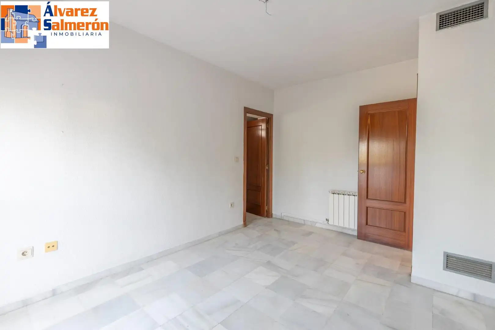 Bedroom of Detached homes for sale in Granada  with Heating, Terrace and Storage room