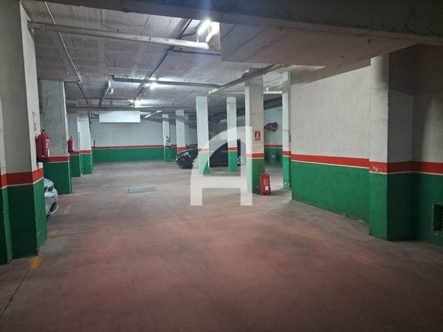 Garaje en Venta en Carrer de Galileu en Ca n'Aurell