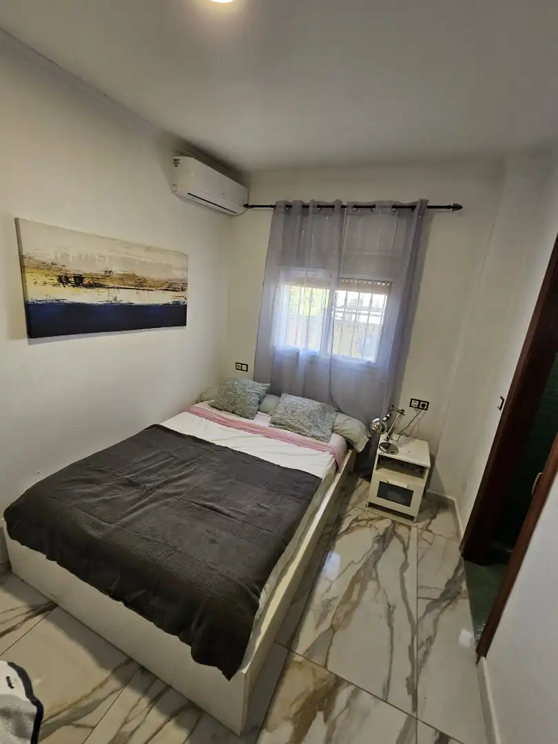 Schlafzimmer von Haus oder Chalet zum Verkauf in Alhaurín de la Torre mit Klimaanlage, Privatgarten und Terrasse