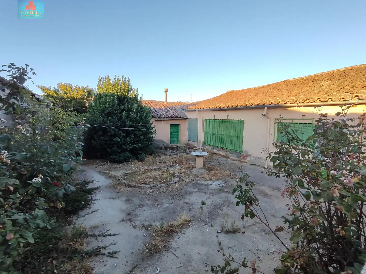 Garden of Houses for sale in Velayos  with Private garden and Storage room