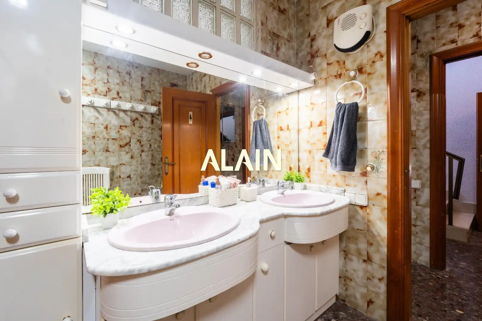 Baño de Casa o chalet en venta en Chiva con Jardín privado, Terraza y Trastero