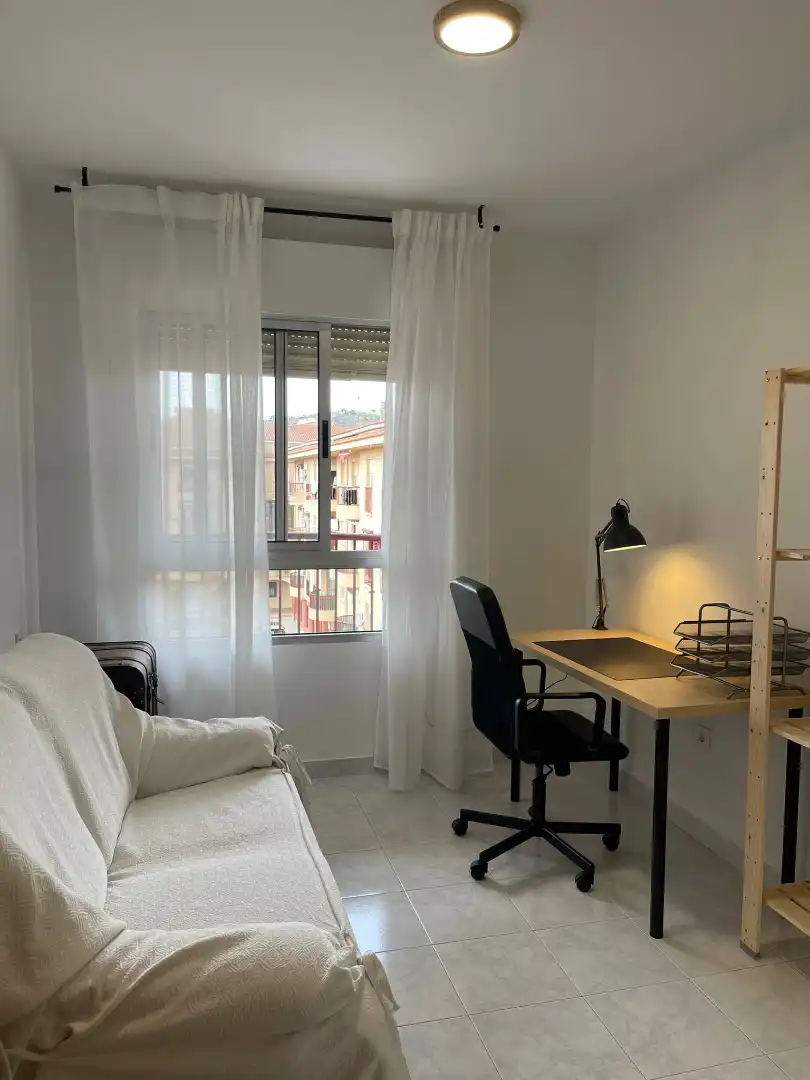 Bedroom of Flat for rent in Plasencia  with Air Conditioner, Terrace and Furnished