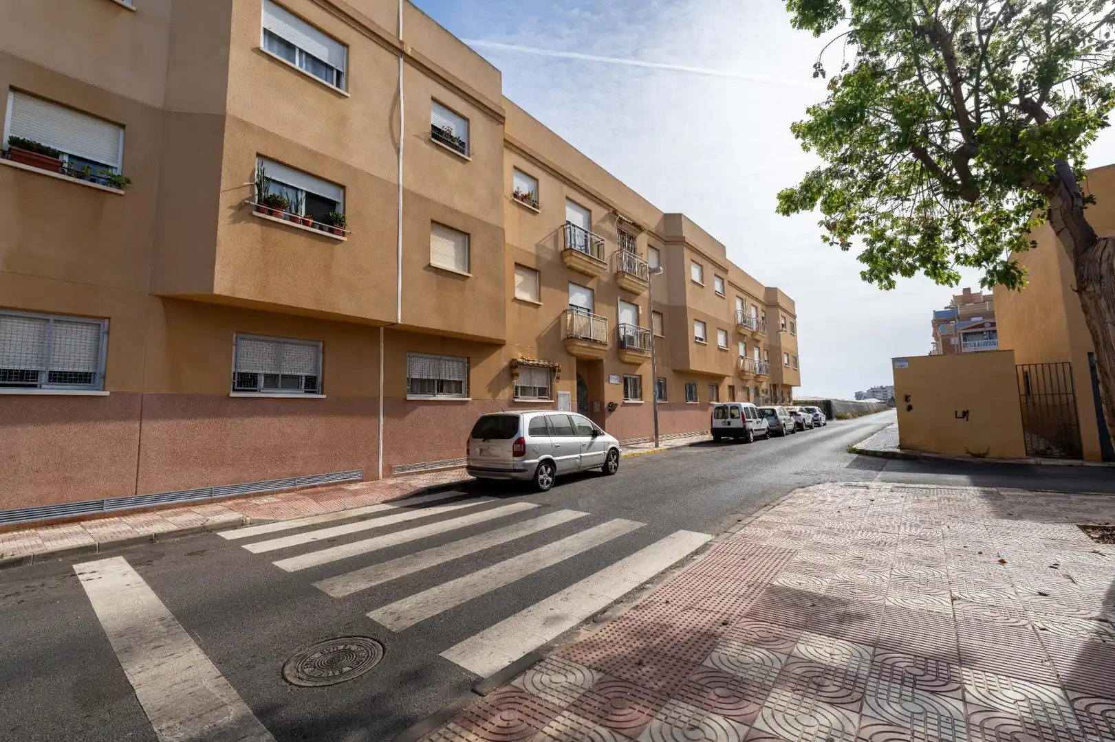 Vista exterior de Pis en venda en Roquetas de Mar amb Balcó