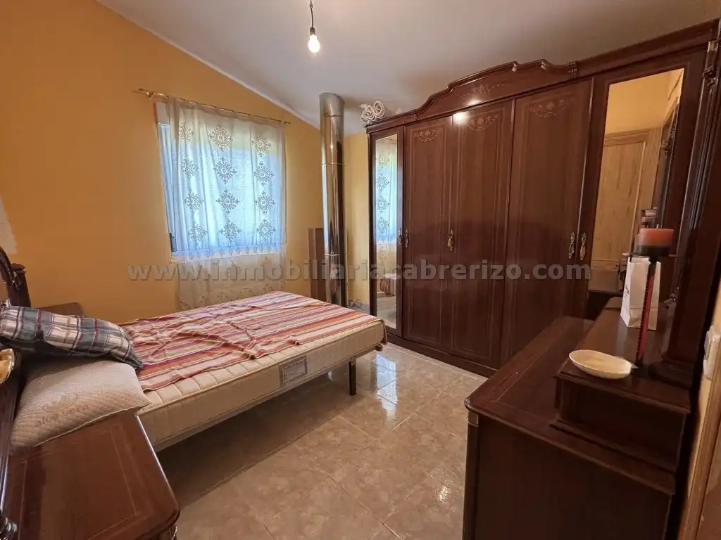 Dormitori de Terreny en venda en Nalda