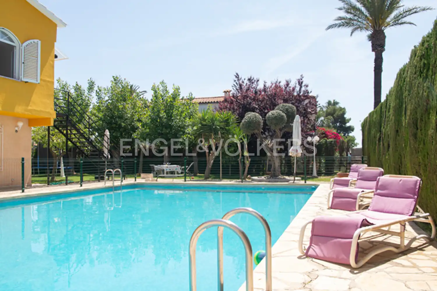 Schwimmbecken von Haus oder Chalet zum Verkauf in Castellón de la Plana / Castelló de la Plana mit Heizung, Privatgarten und Schwimmbad