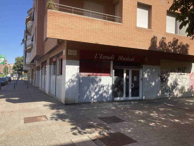 Local comercial en Alquiler en Carrer del Mestre Francesc Civil en La Devesa