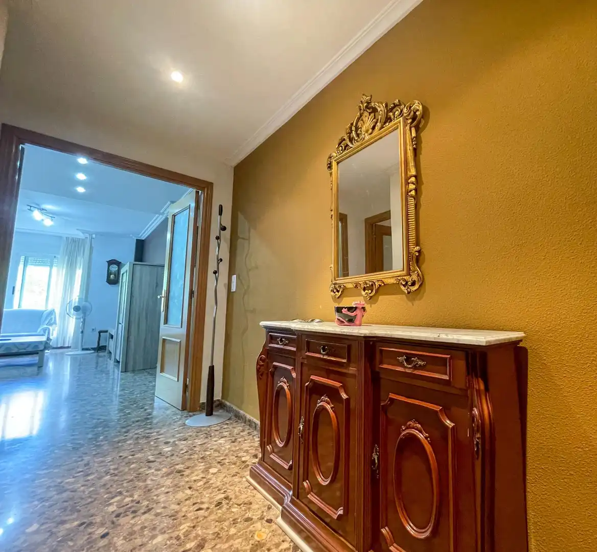 Piso para compartir en Moncada con Amueblado y Balcón