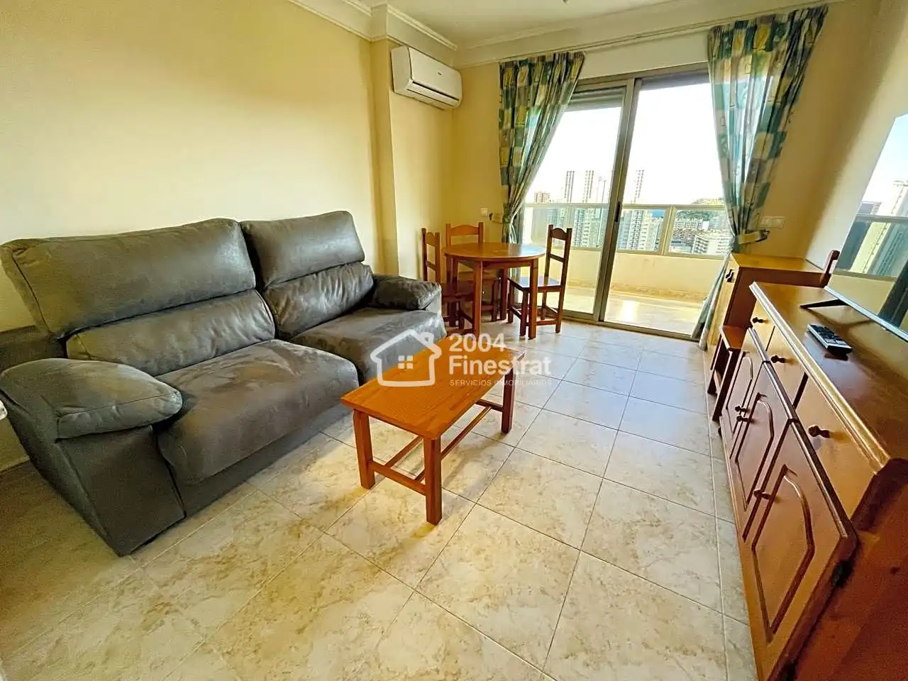 Apartment mit Pool zur Miete in Avd. Mariners de la vilajoiosa