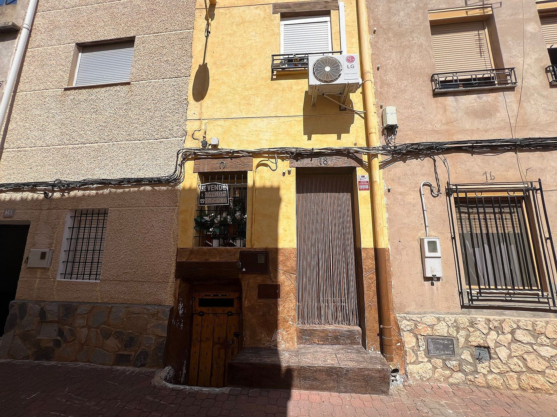 Exterior view of Single-family semi-detached for sale in Elche de la Sierra  with Terrace