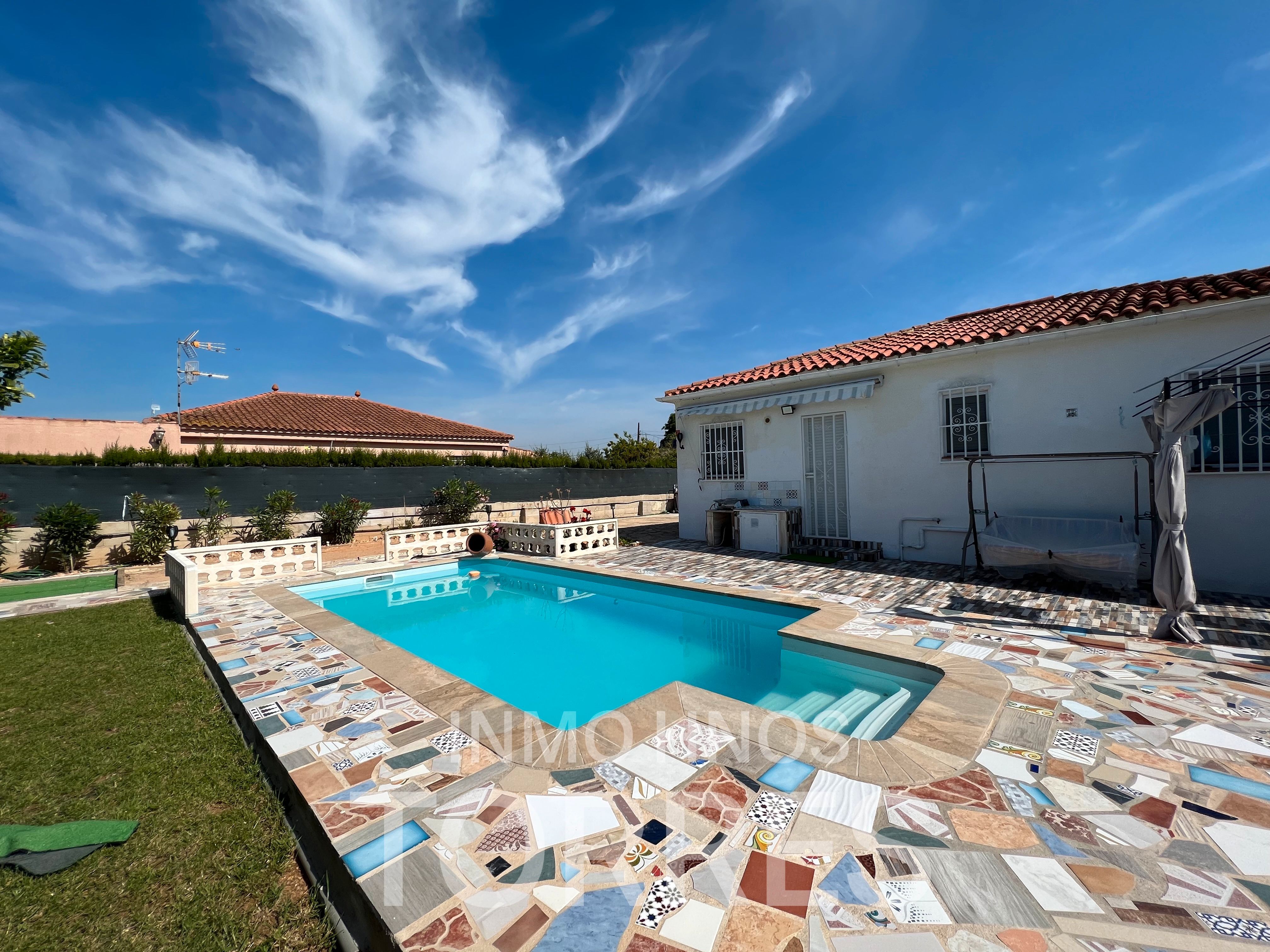 Swimming pool of House or chalet for sale in Peñíscola / Peníscola  with Air Conditioner, Private garden and Terrace