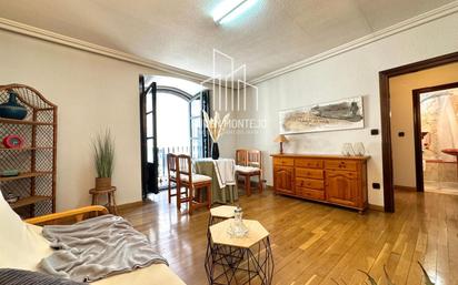 Sala d'estar de Apartament en venda en Salamanca Capital amb Terrassa i Balcó